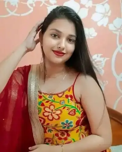 Call Girl in Mahemdavad